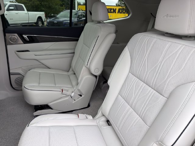 New 2027 Buick Enclave Avenir FWD image 19