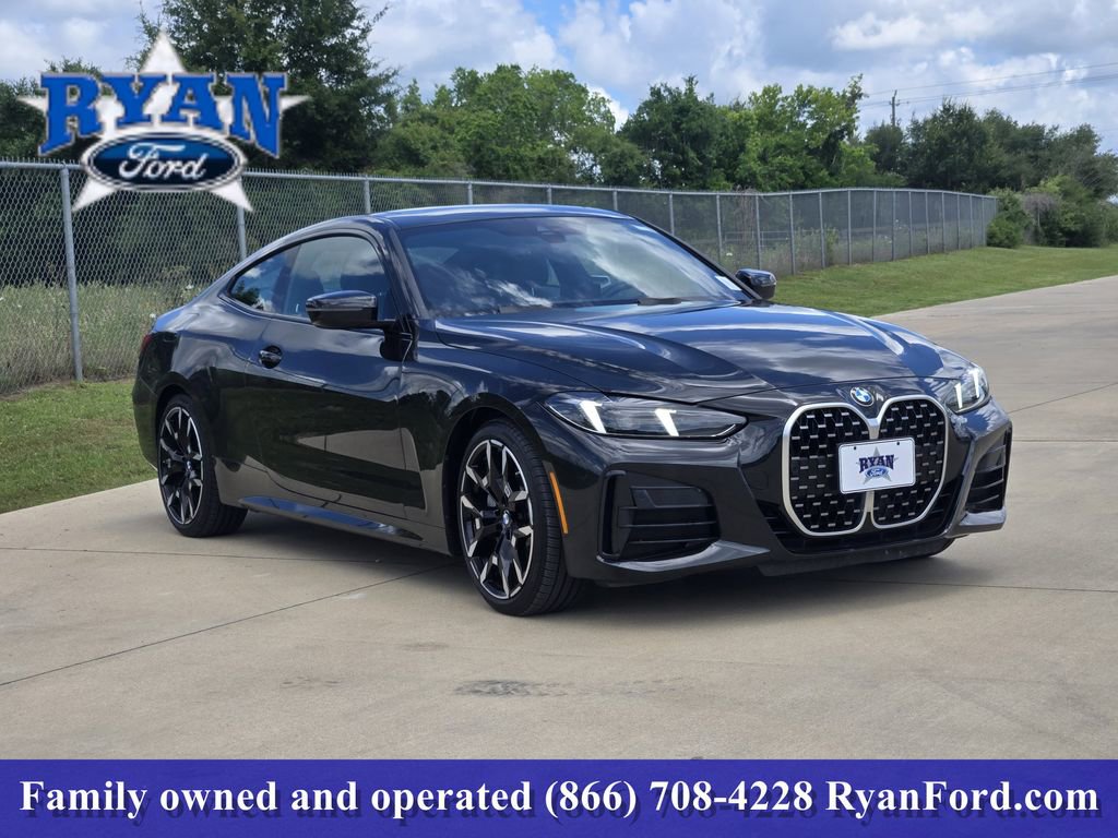 Used 2026 BMW 430i Coupe w/ M Sport Package RWD image 2