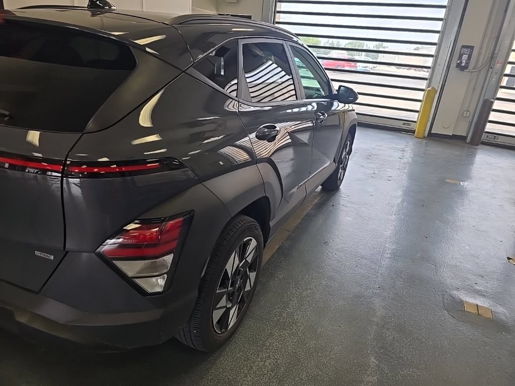 Used 2024 Hyundai Kona SEL w/ Convenience Package AWD/4WD image 4