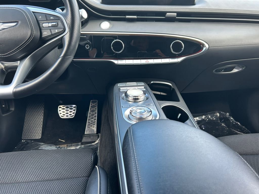 Used 2023 Genesis GV70 2.5T w/ Sport Prestige Package image 11