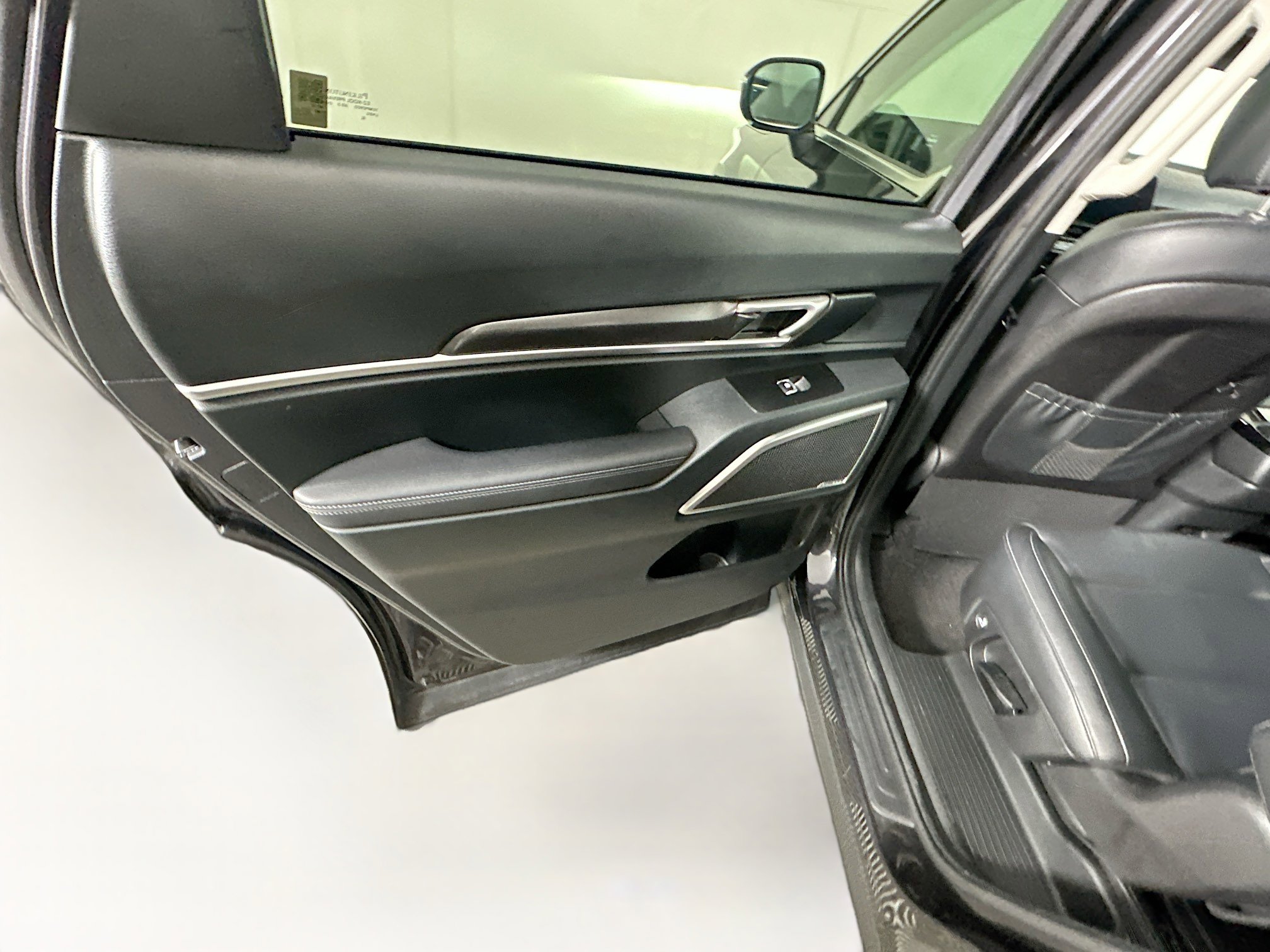 Used 2025 Kia Telluride S image 27