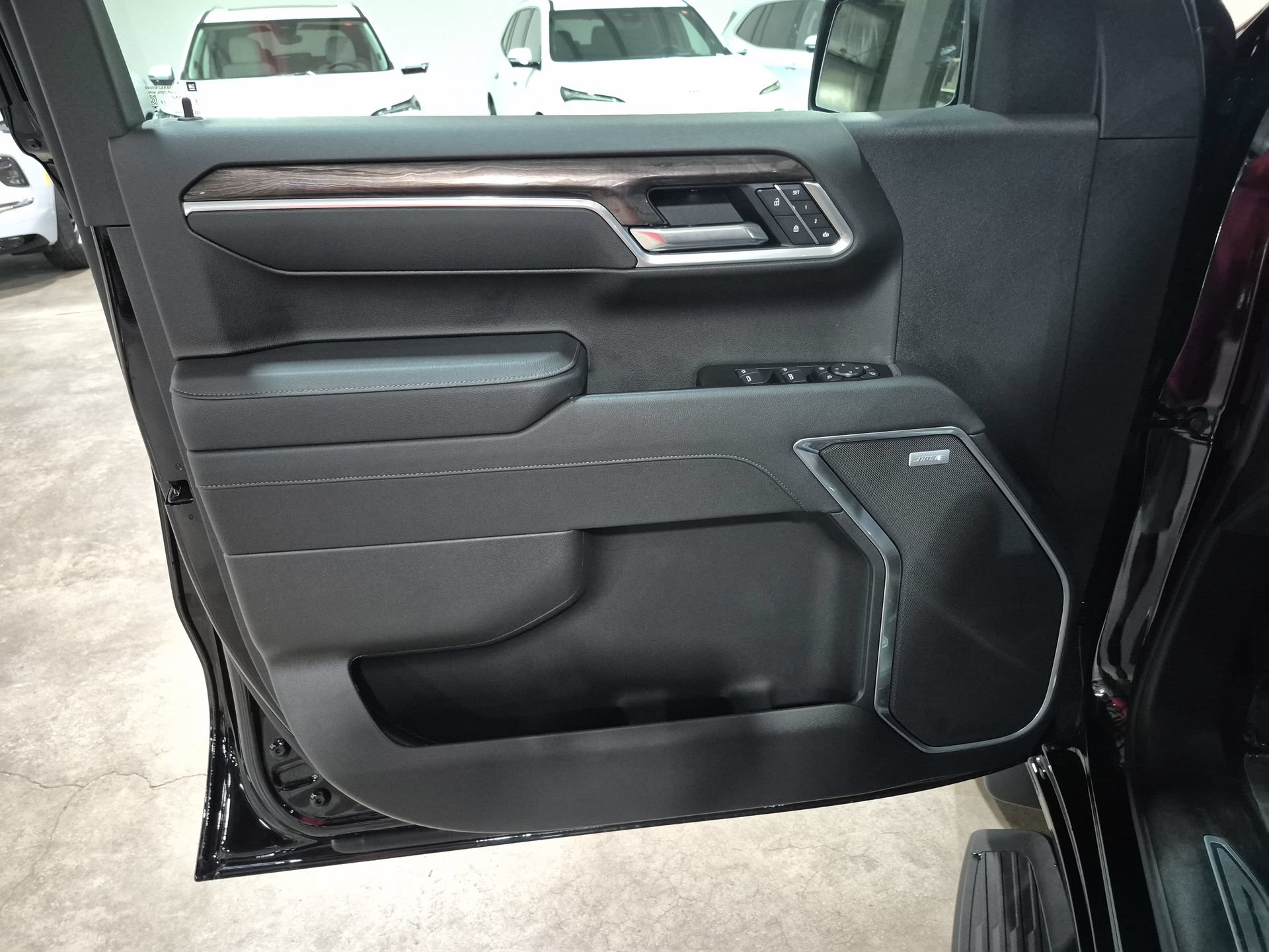 Certified 2026 Chevrolet Silverado 1500 LTZ w/ LTZ Premium Package AWD/4WD image 24