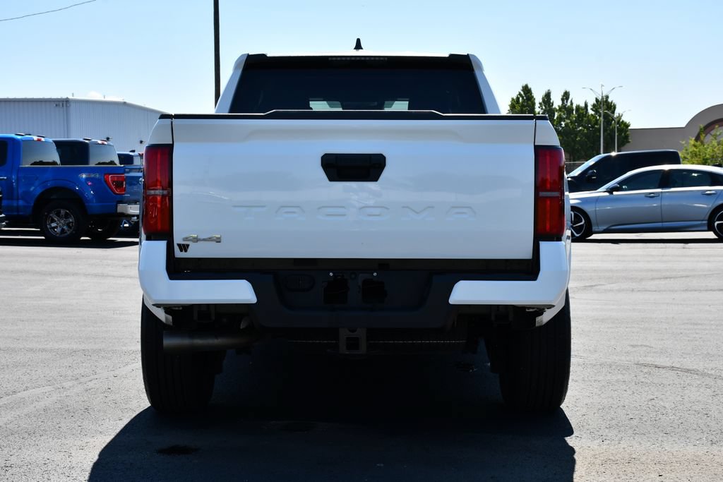 Used 2025 Toyota Tacoma SR5 AWD/4WD image 6