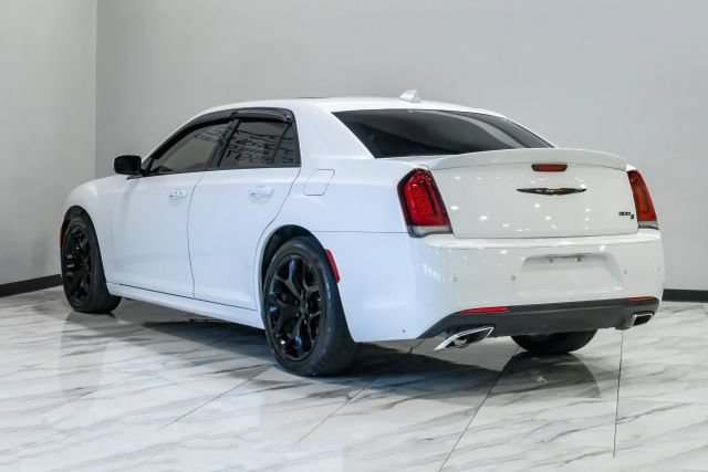 Used 2022 Chrysler 300 S w/ Comfort Group RWD image 16