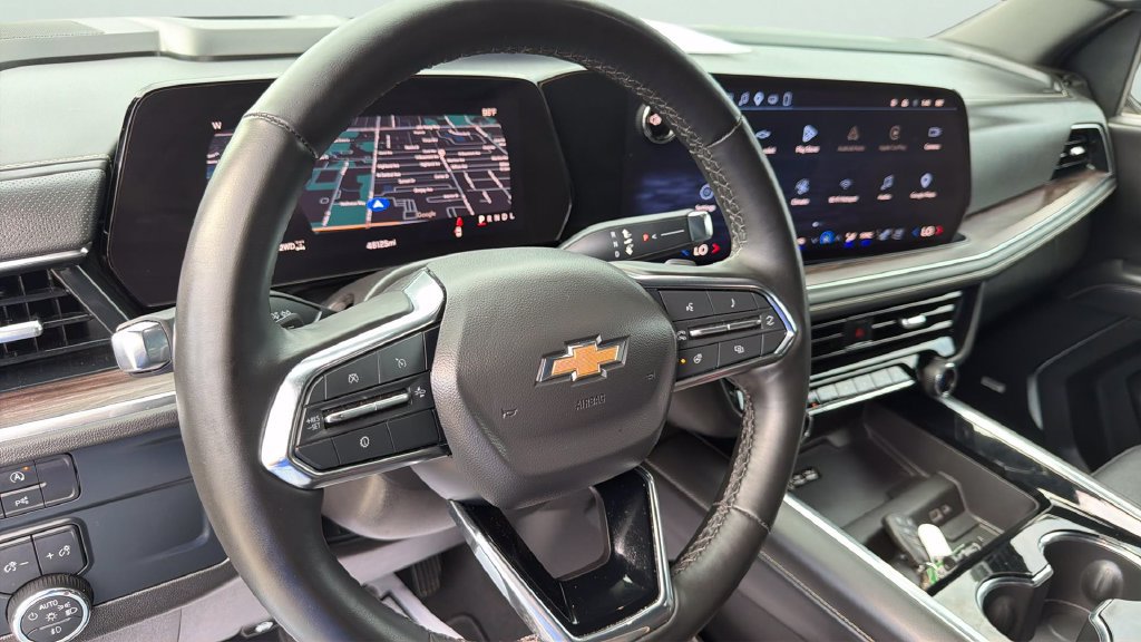 Certified 2025 Chevrolet Suburban Premier AWD/4WD image 23
