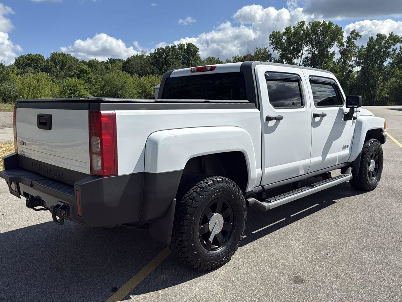 Used 2009 HUMMER H3T AWD/4WD image 5