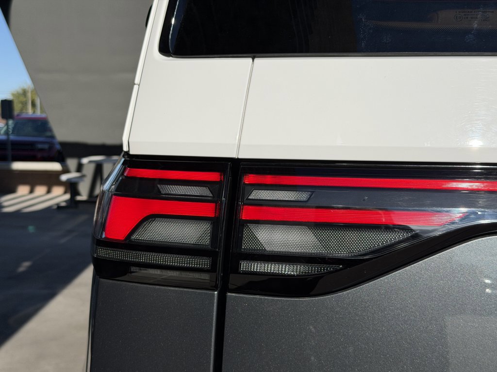 Used 2025 Volkswagen ID. Buzz Pro S Plus image 14