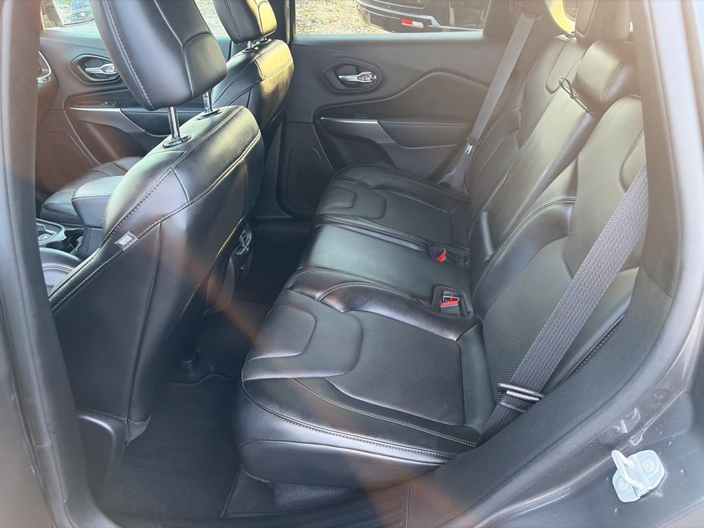 Certified 2022 Jeep Cherokee Latitude Lux AWD/4WD image 14
