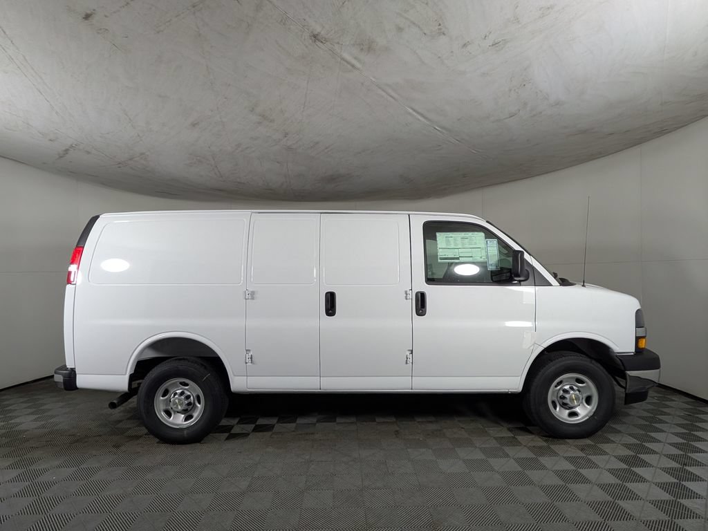 New 2026 Chevrolet Express 2500 w/ Driver Convenience Package RWD image 6