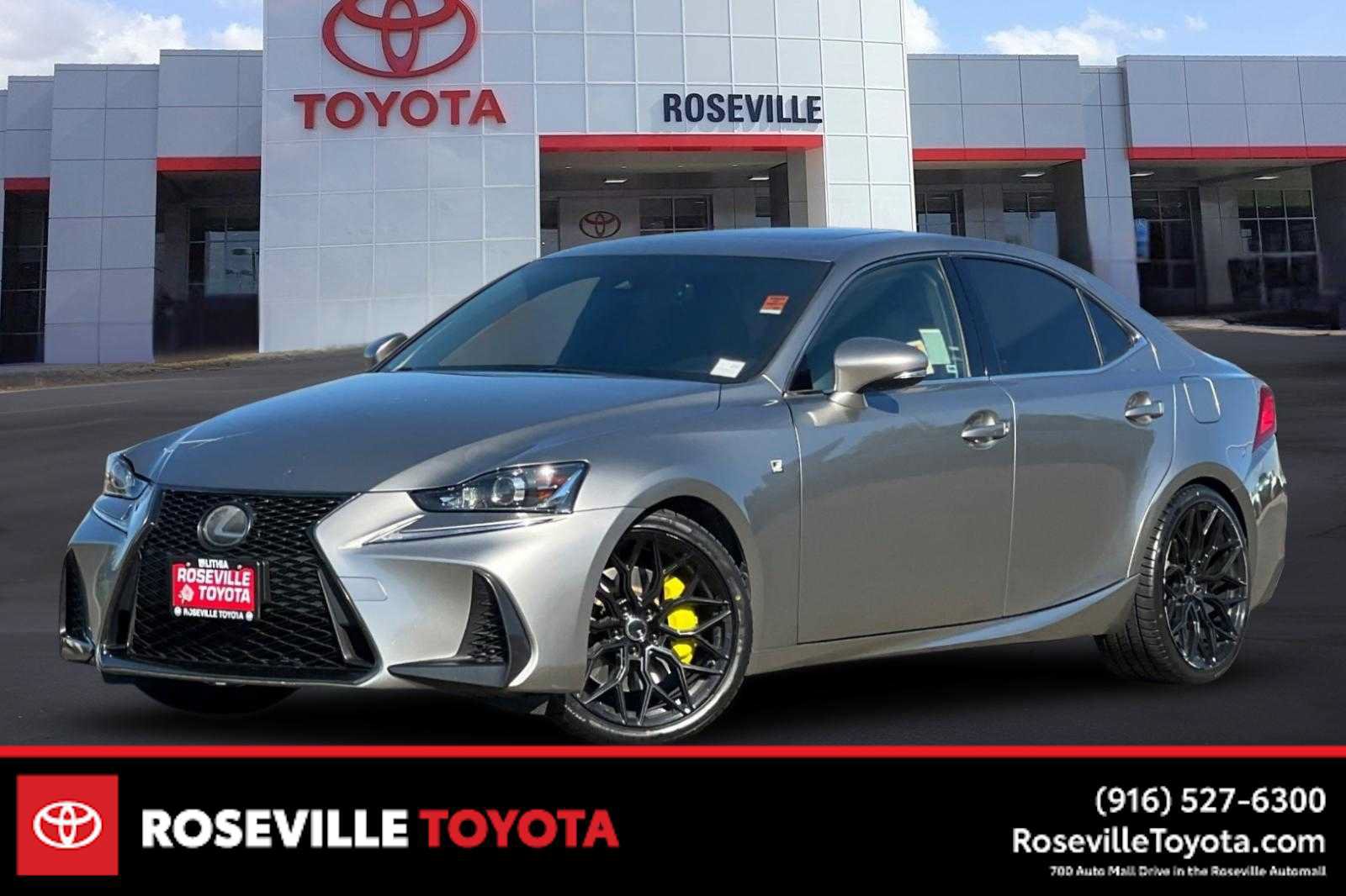 Used 2017 Lexus IS 200t F Sport w/ F Sport Package RWD image 1