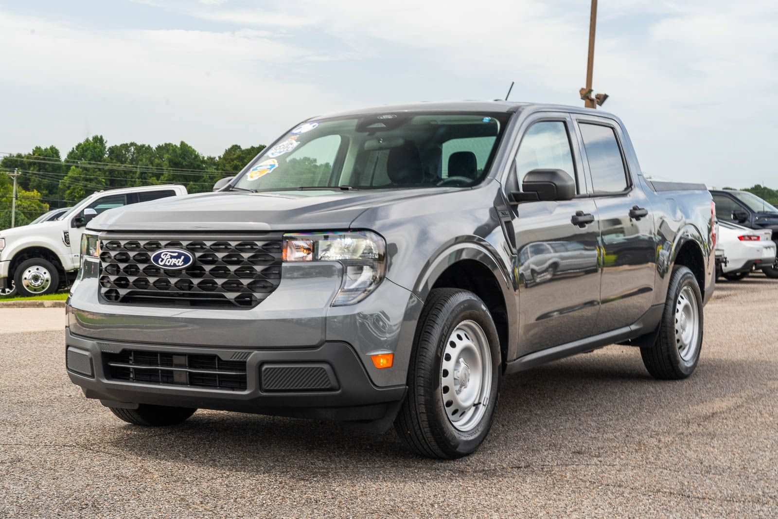 Used 2026 Ford Maverick XL FWD image 3