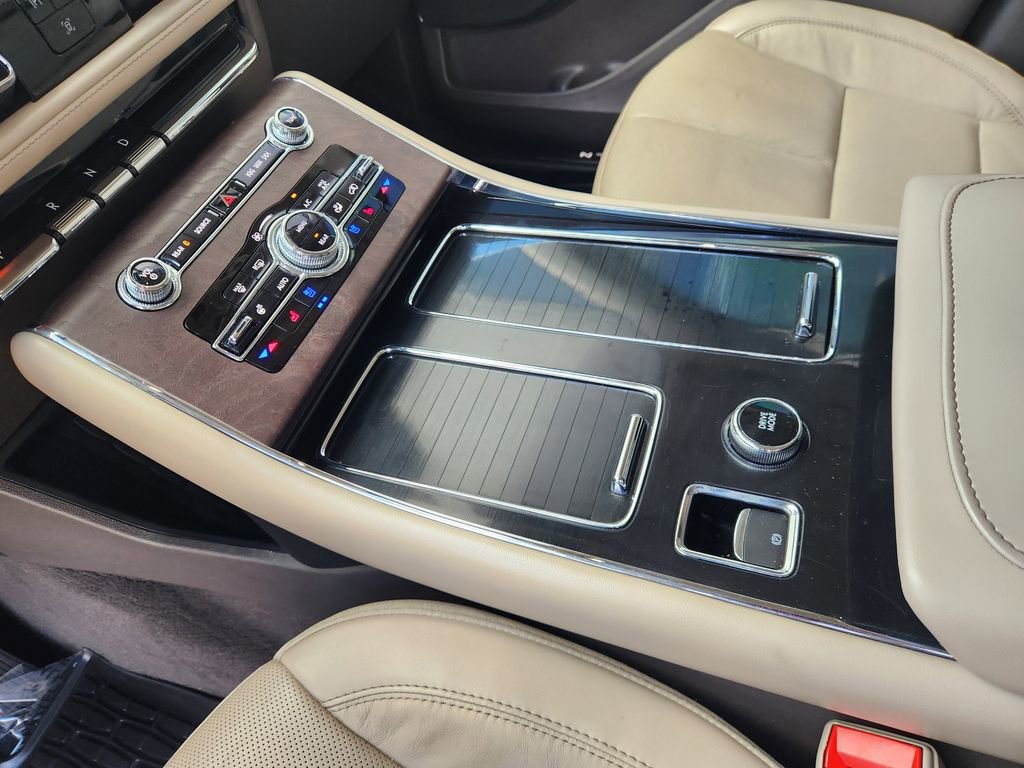 Used 2023 Lincoln Aviator Reserve w/ Equipment Group 201A image 20