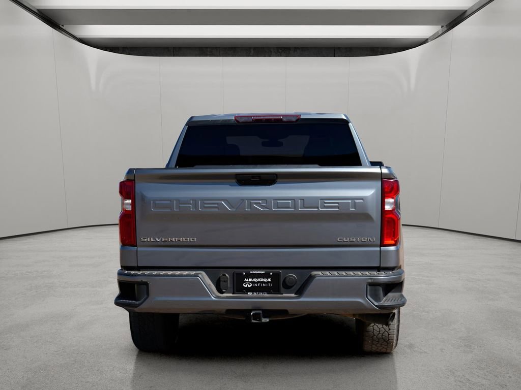Used 2020 Chevrolet Silverado 1500 Custom w/ Custom Value Package image 4