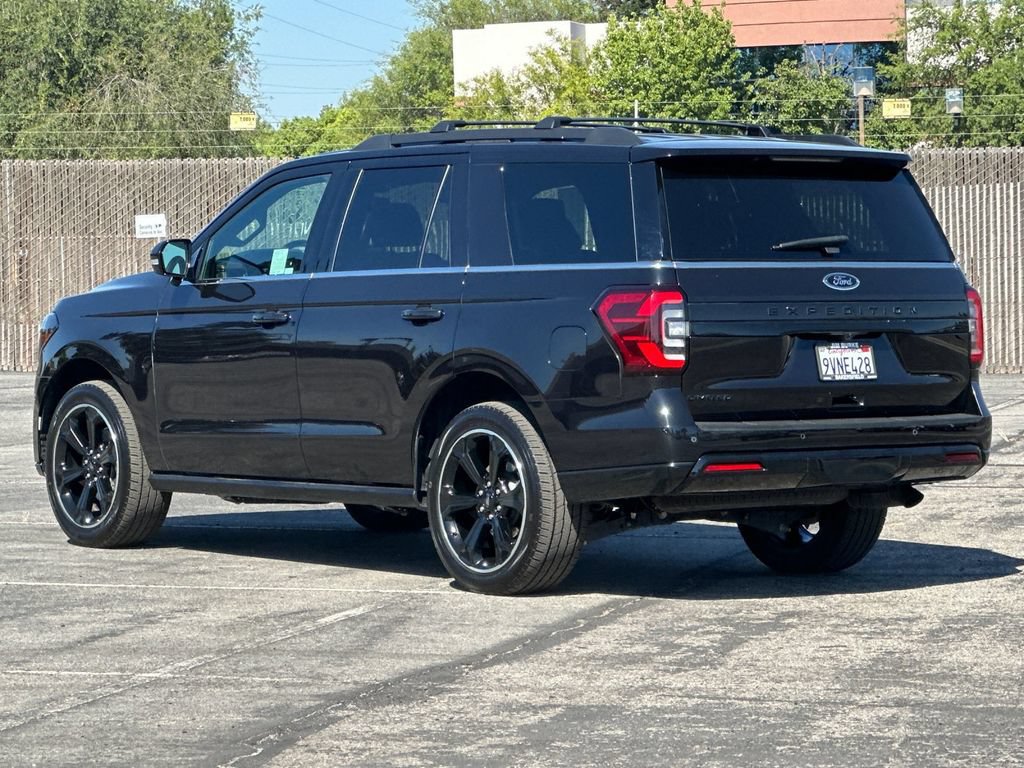 Certified 2024 Ford Expedition Limited RWD image 5