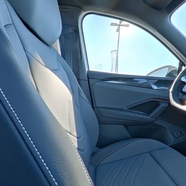 New 2026 Volkswagen Tiguan SE R-Line image 28