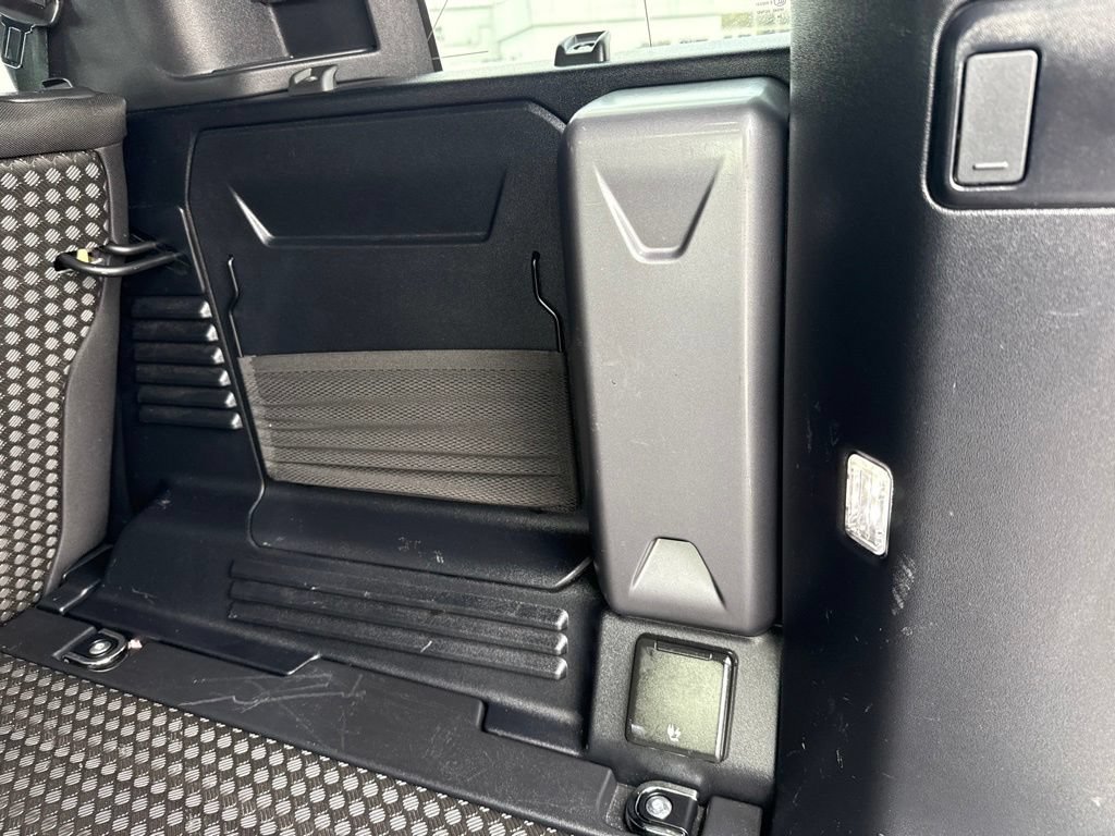 Used 2025 Land Rover Defender 110 S AWD/4WD image 18