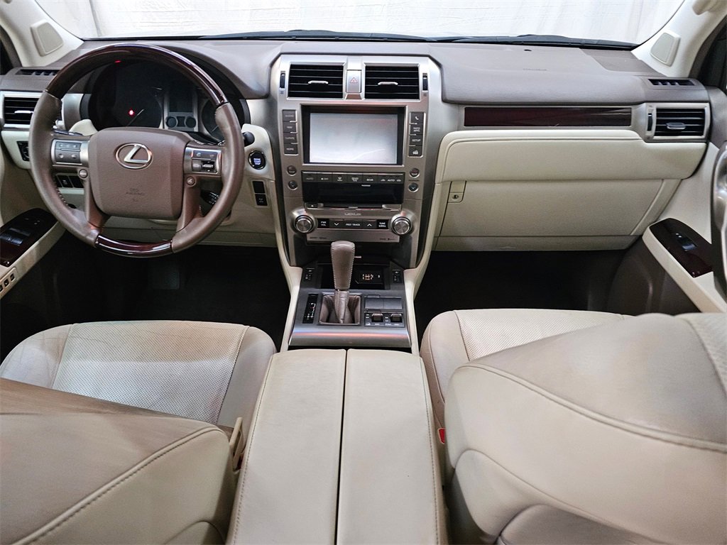 Used 2019 Lexus GX 460 image 18