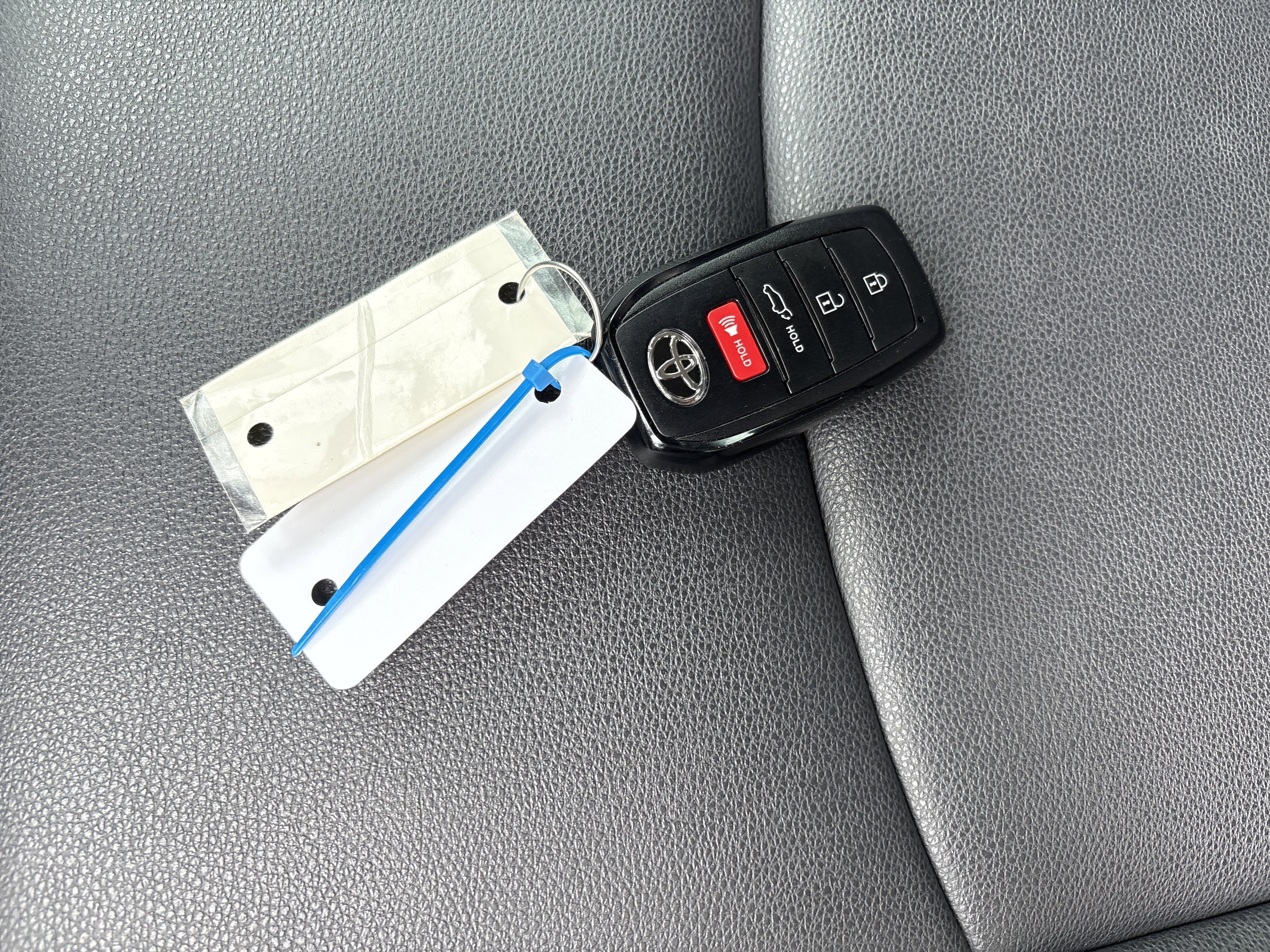 Used 2023 Toyota Corolla Cross XLE w/ Convenience Package AWD/4WD image 20