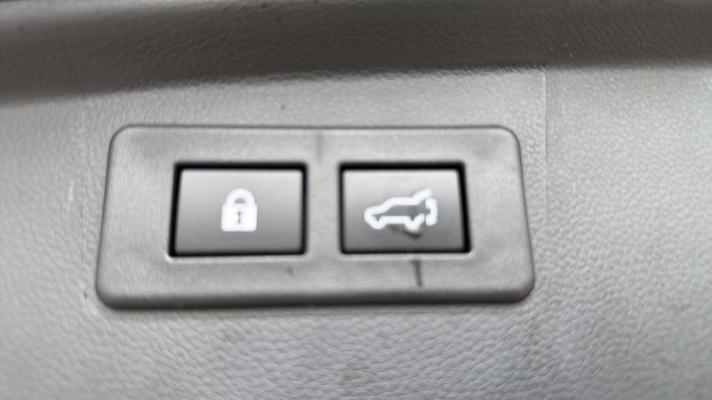 Used 2021 Subaru Outback Touring AWD/4WD image 12