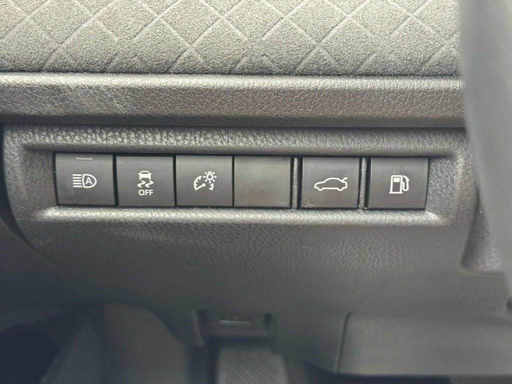 Used 2026 Toyota Camry XLE FWD image 26