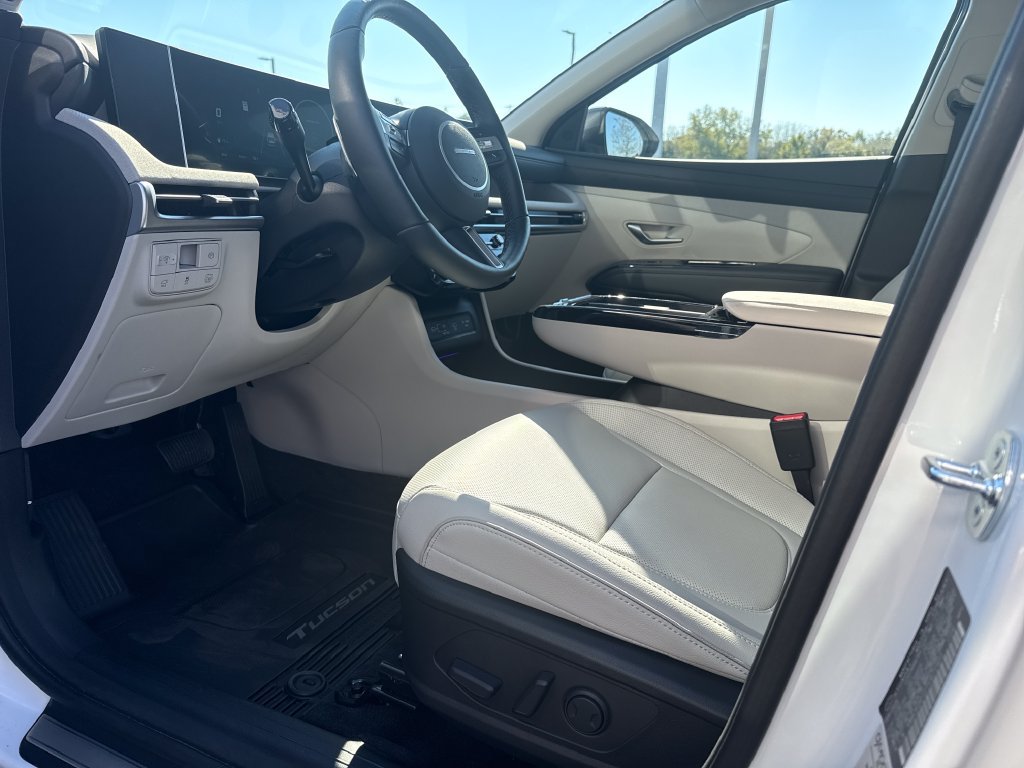 Used 2026 Hyundai Tucson Limited AWD/4WD image 12