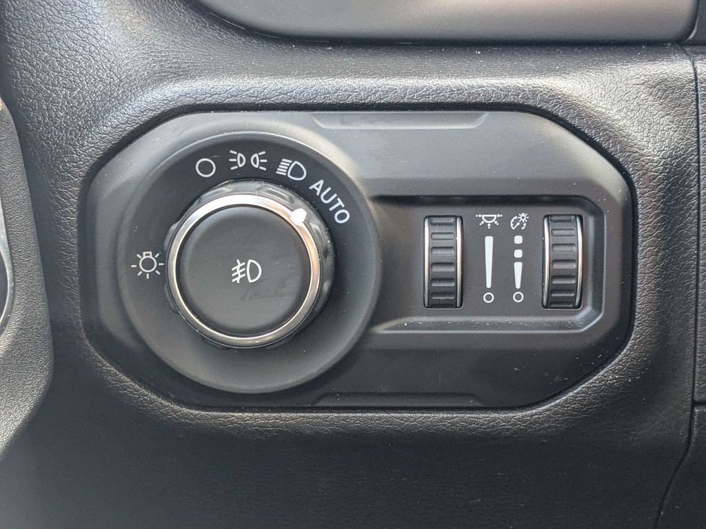 Used 2021 Jeep Wrangler Sport AWD/4WD image 20