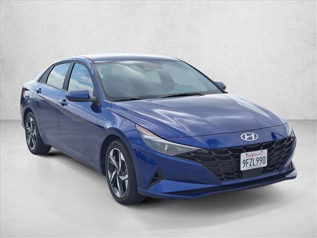 Used 2023 Hyundai Elantra SEL w/ Convenience Package image 3