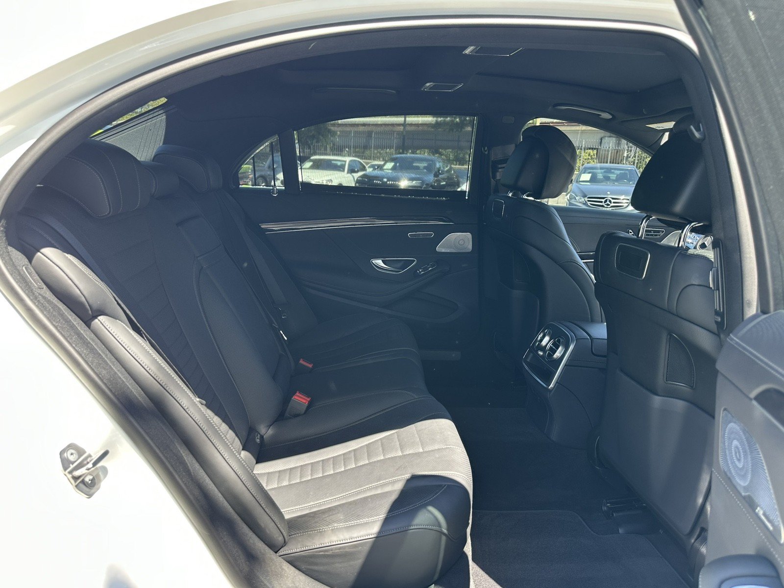 Used 2020 Mercedes-Benz S 560 4MATIC Sedan w/ AMG Line Exterior image 21