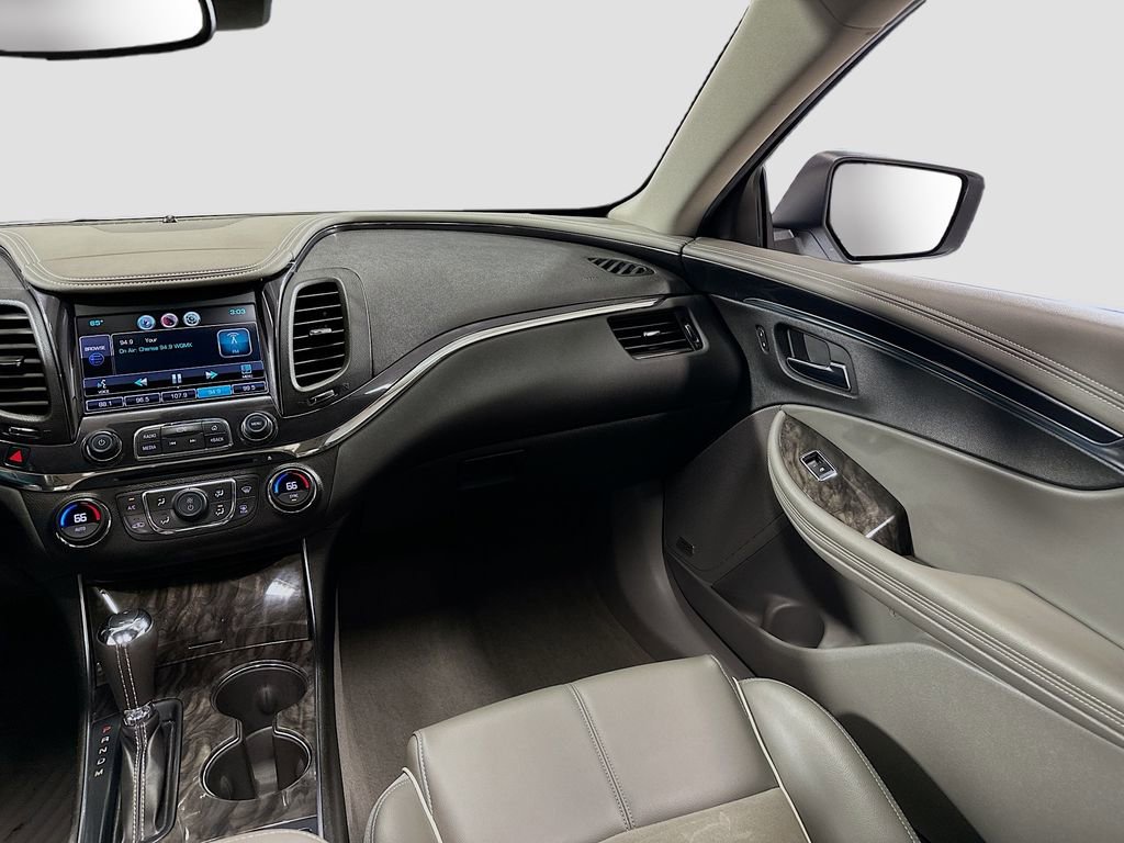 Used 2014 Chevrolet Impala LT FWD image 25
