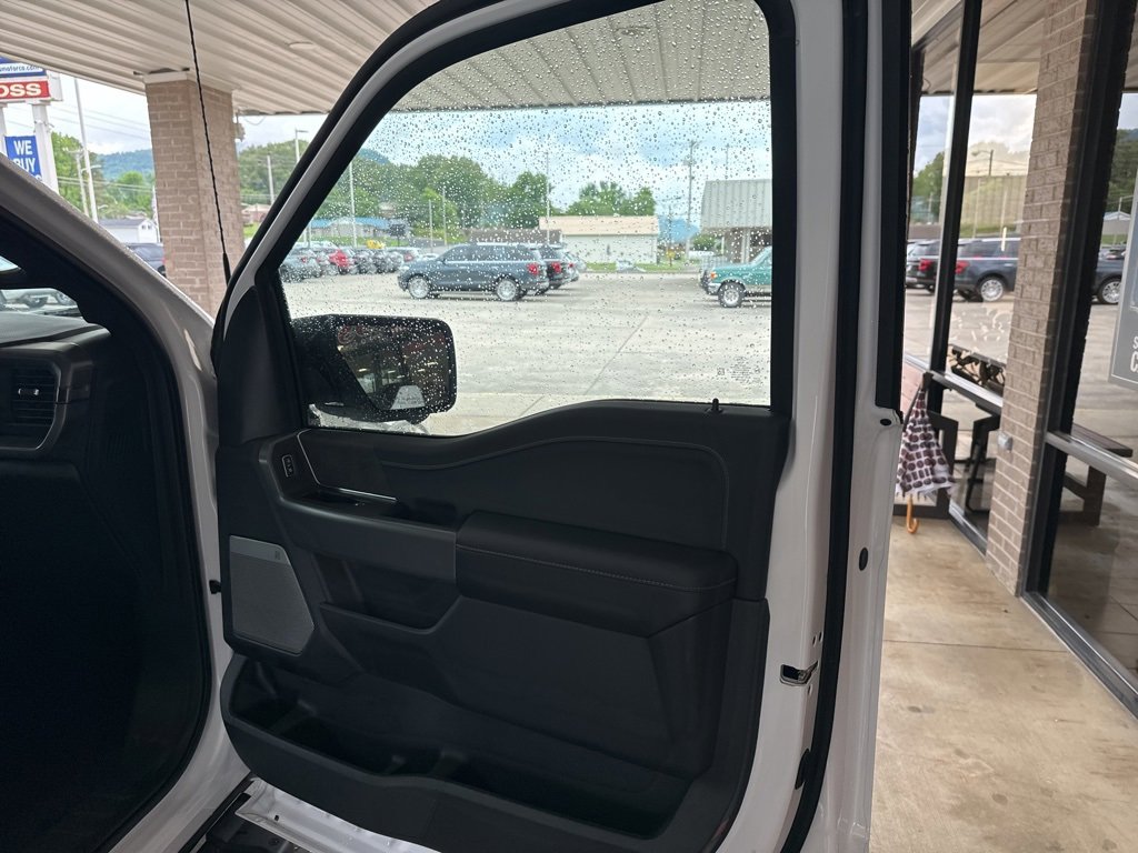 New 2025 Ford F150 XLT w/ Equipment Group 303A High image 19
