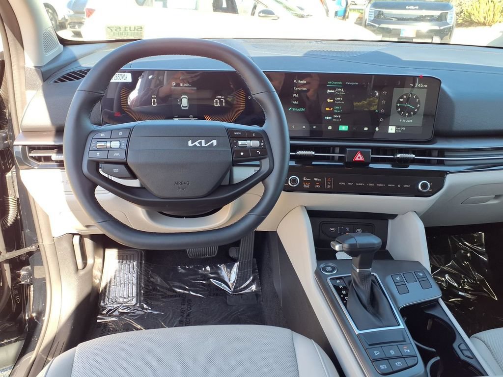 Used 2026 Kia Sportage EX FWD image 9