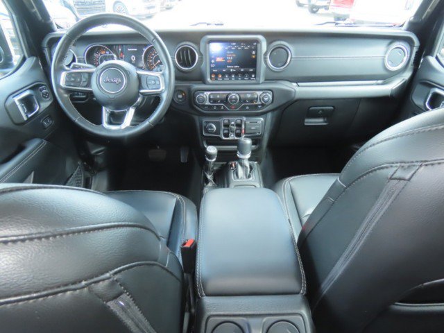Used 2022 Jeep Wrangler Unlimited Sahara w/ Cold Weather Group AWD/4WD image 21