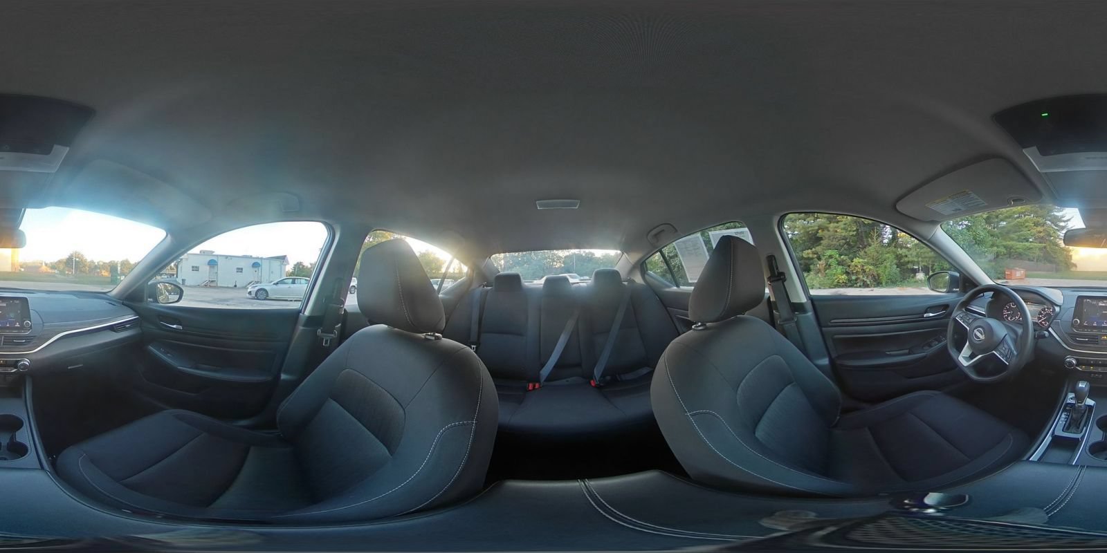 Used 2025 Nissan Altima 2.5 SV FWD image 42