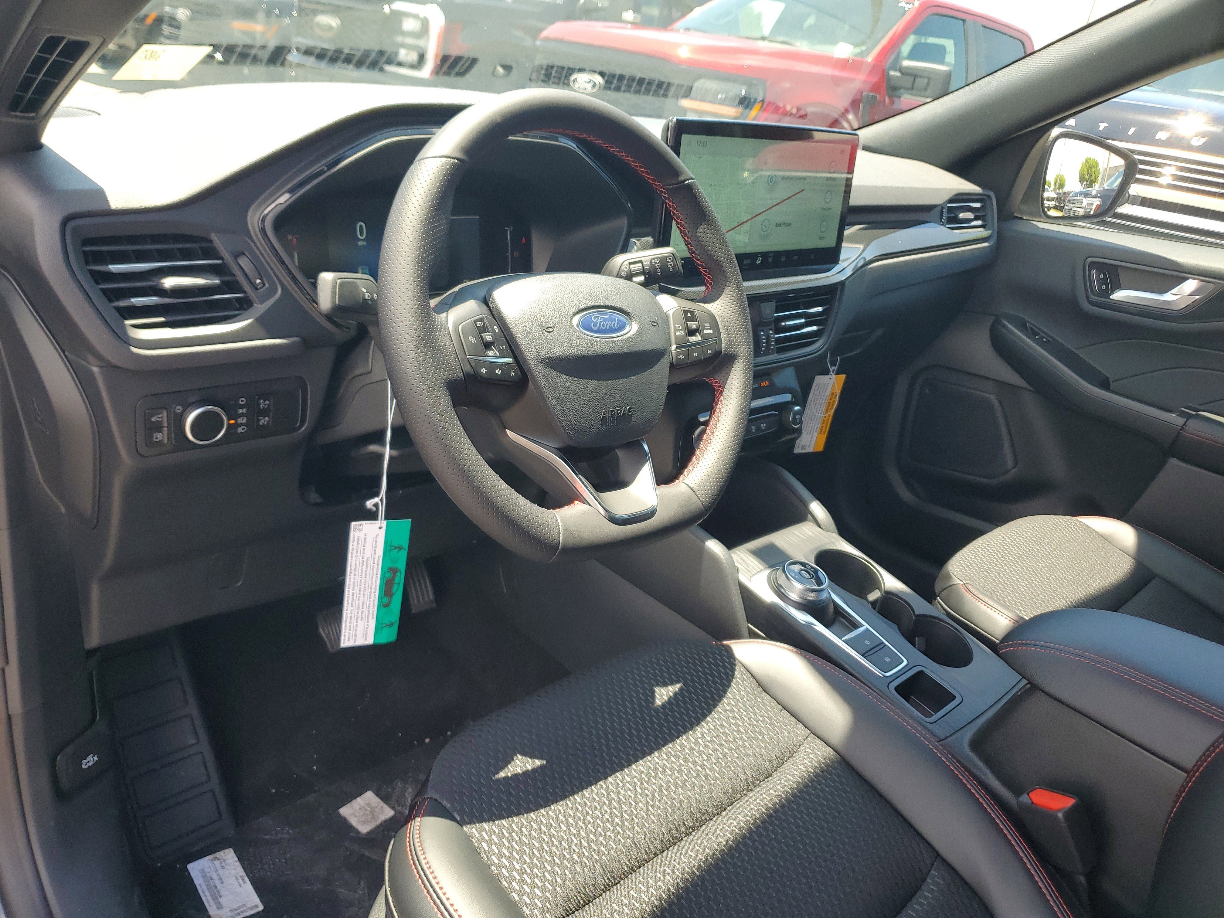 New 2025 Ford Escape ST-Line w/ Equipment Group 301A image 9