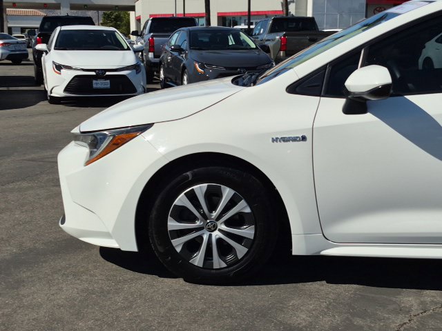 Used 2021 Toyota Corolla LE FWD image 19