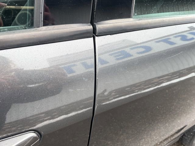 Used 2018 Ford Focus SE w/ SE Appearance Package FWD image 7