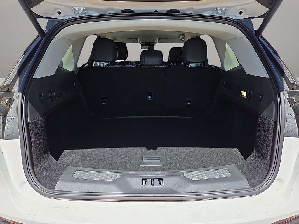 New 2026 Lincoln Nautilus Premier AWD/4WD image 8