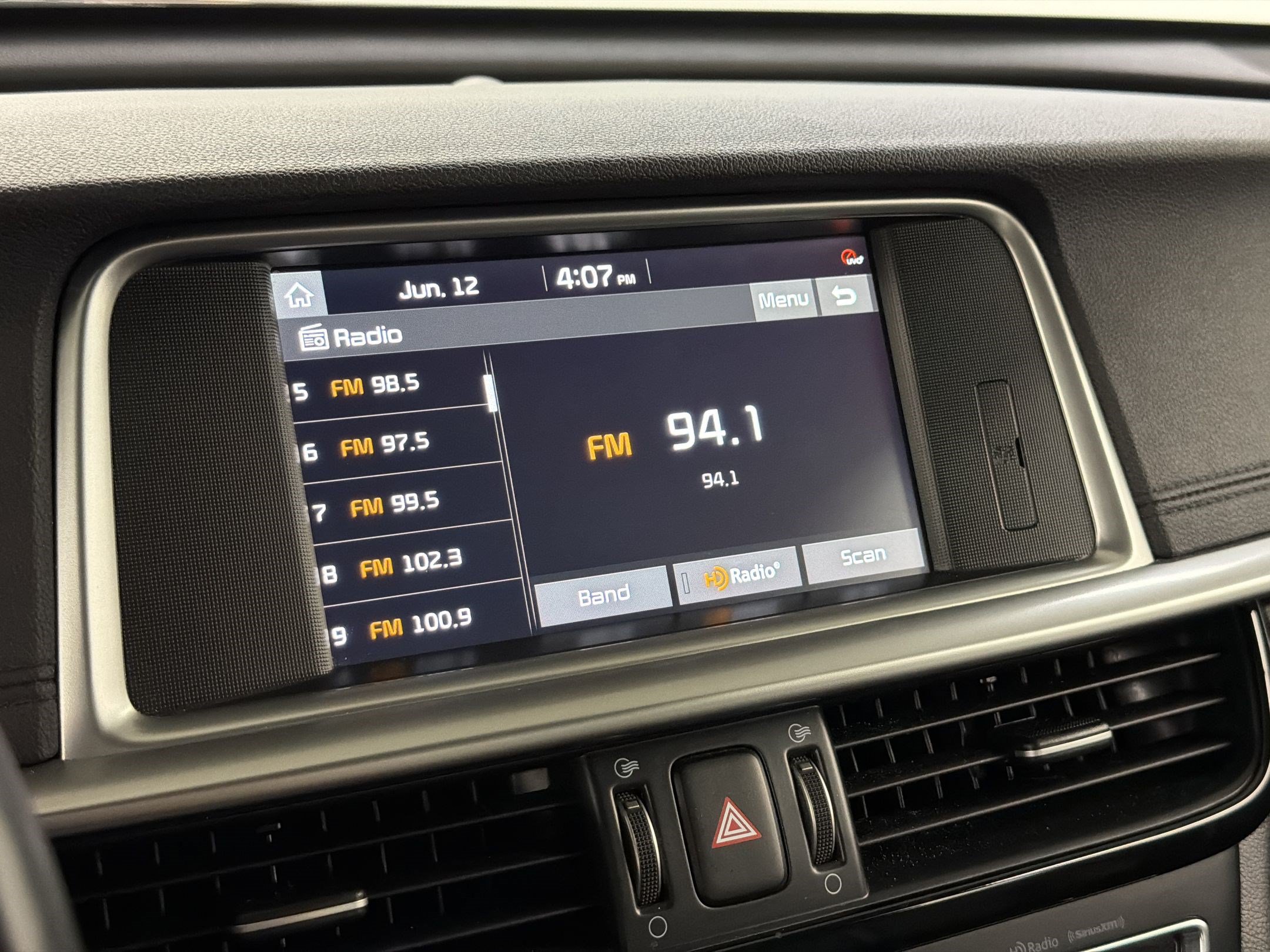 Used 2020 Kia Optima Premium FWD image 24