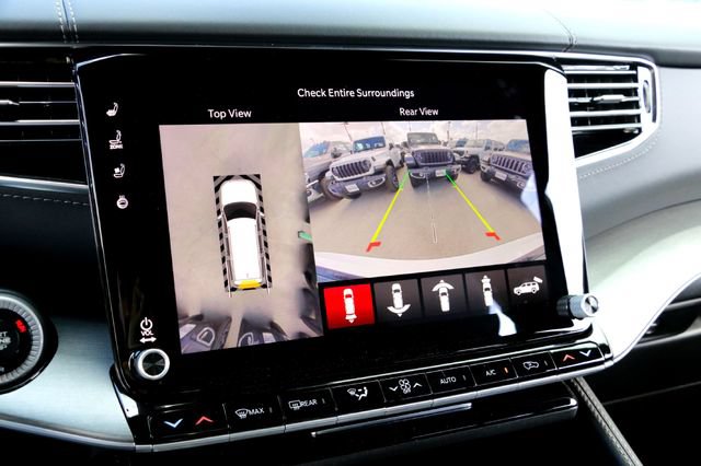 New 2026 Jeep Grand Wagoneer Limited AWD/4WD image 14