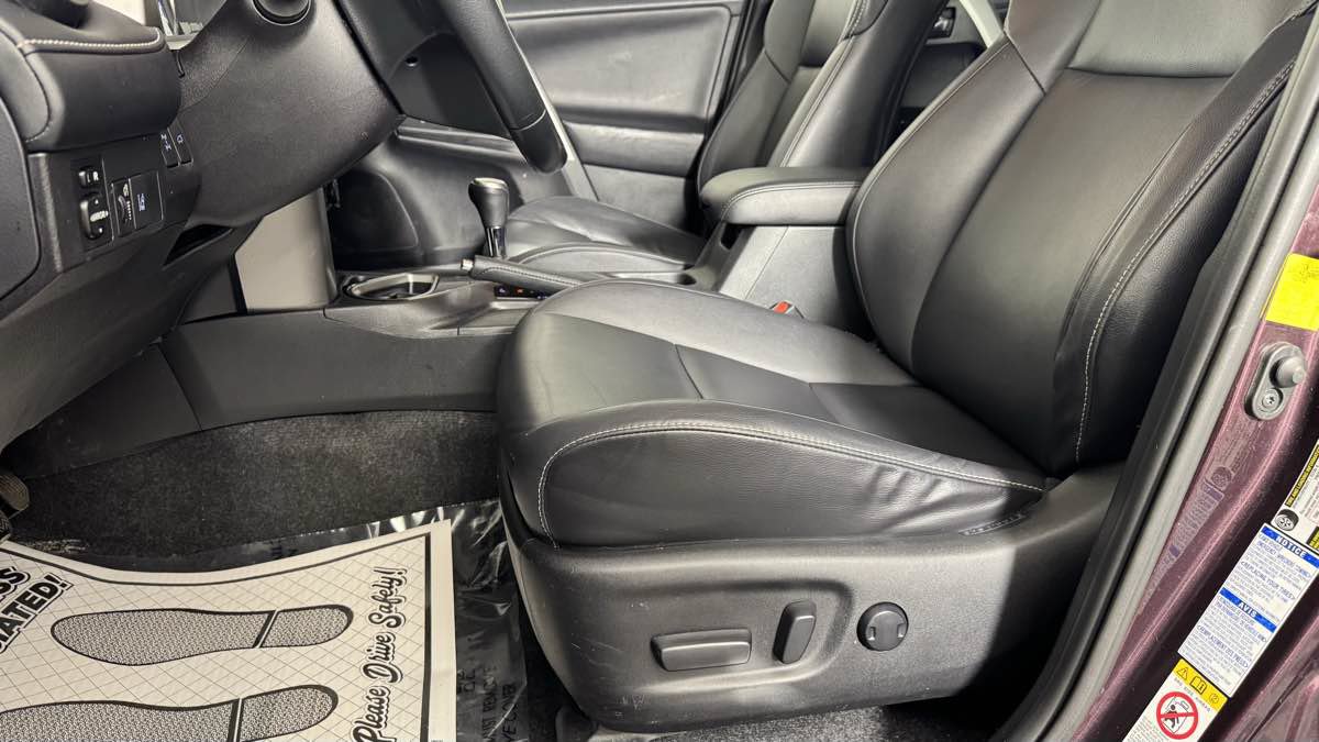 Used 2016 Toyota RAV4 Limited AWD/4WD image 15