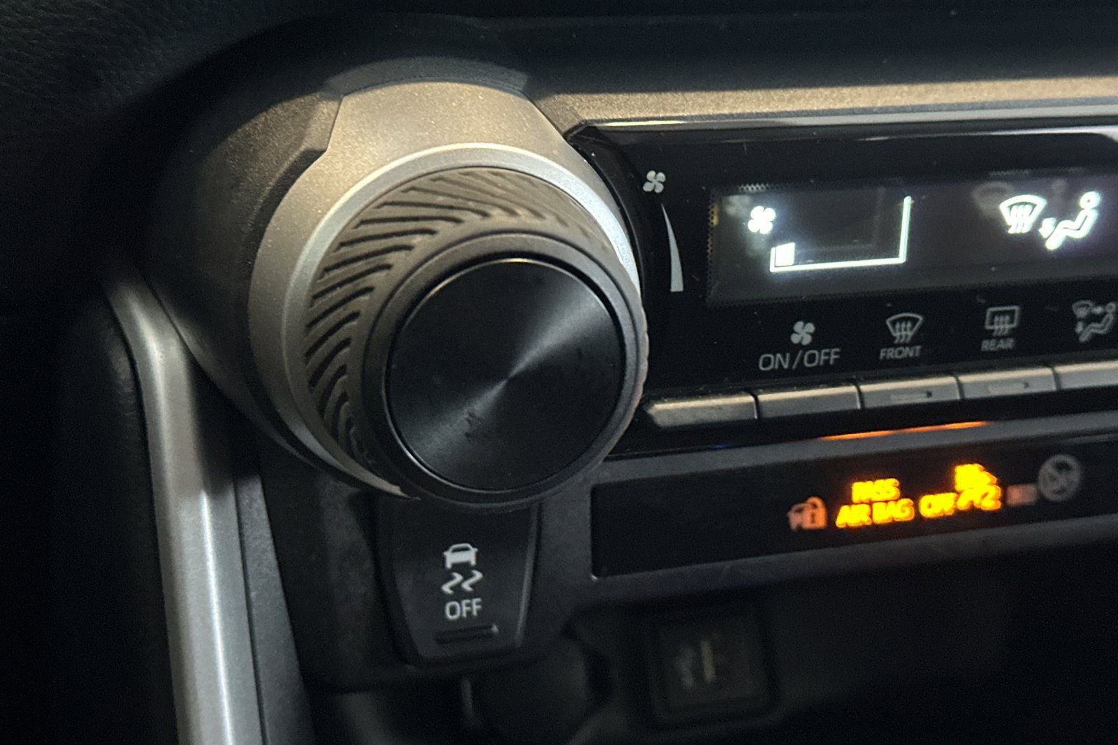 Used 2025 Toyota RAV4 LE image 30