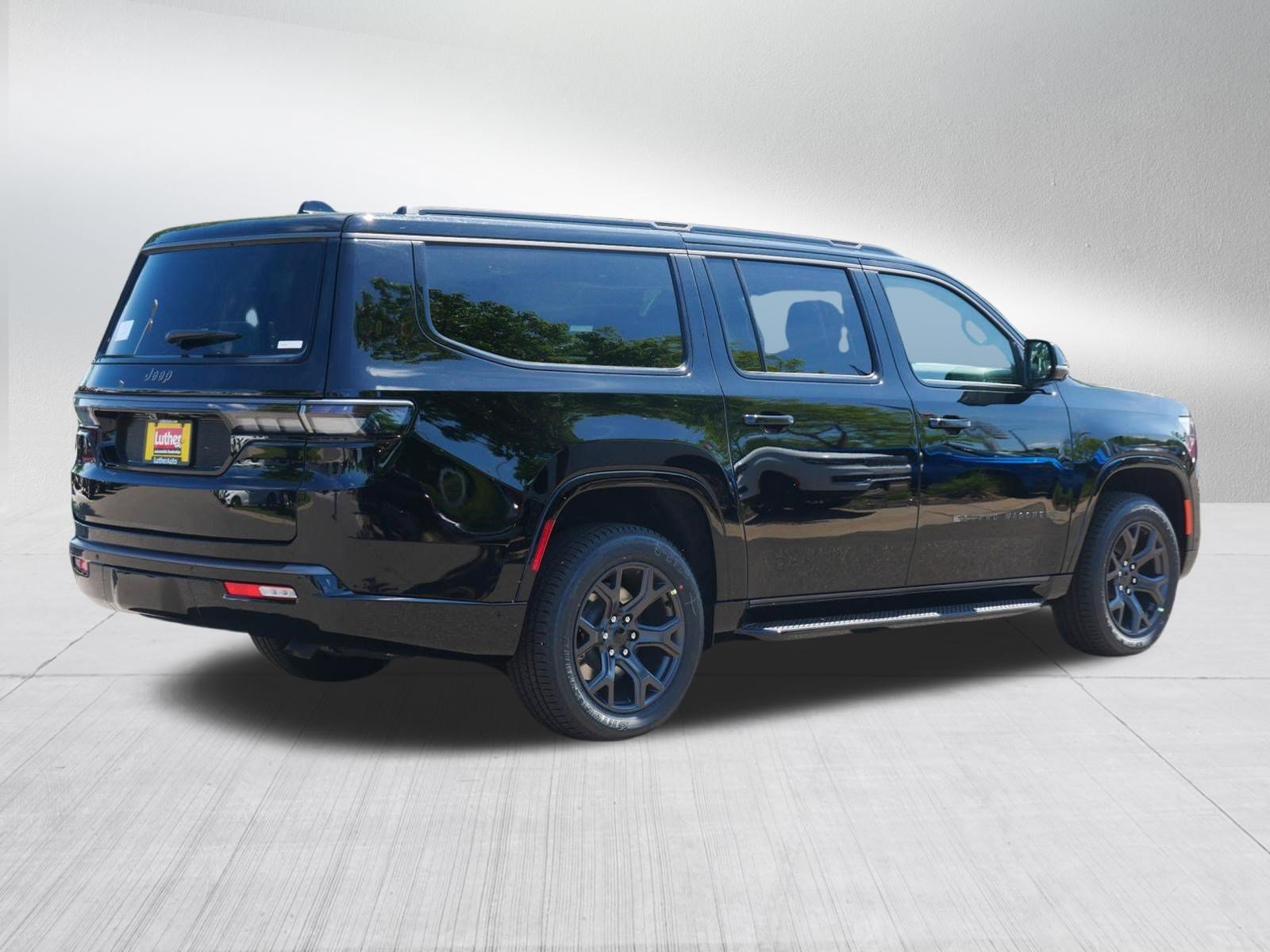 New 2026 Jeep Grand Wagoneer L Limited AWD/4WD image 7