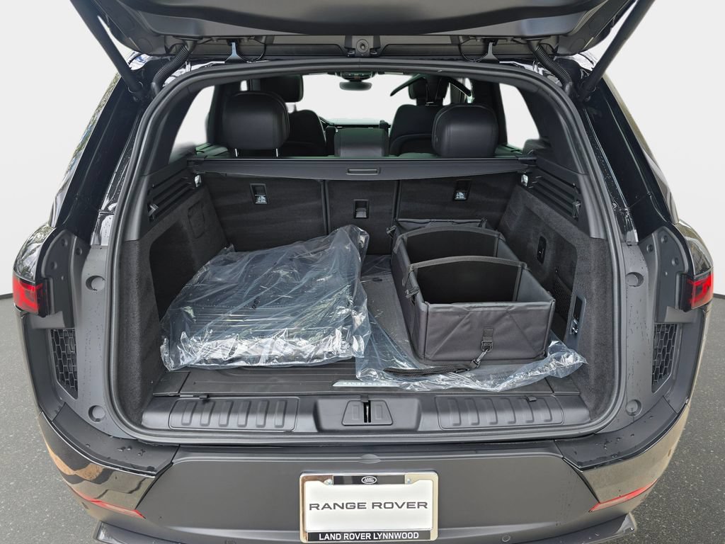New 2026 Land Rover Range Rover Sport SE AWD/4WD image 12
