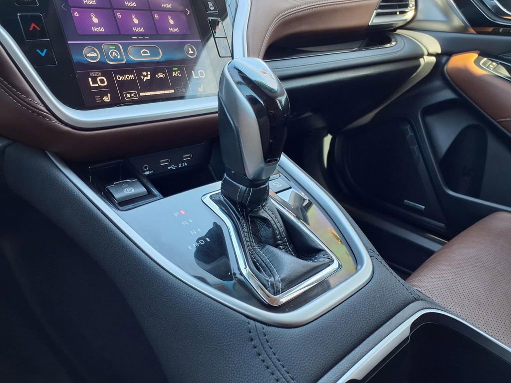 Used 2020 Subaru Outback Touring w/ Popular Package #2 image 29