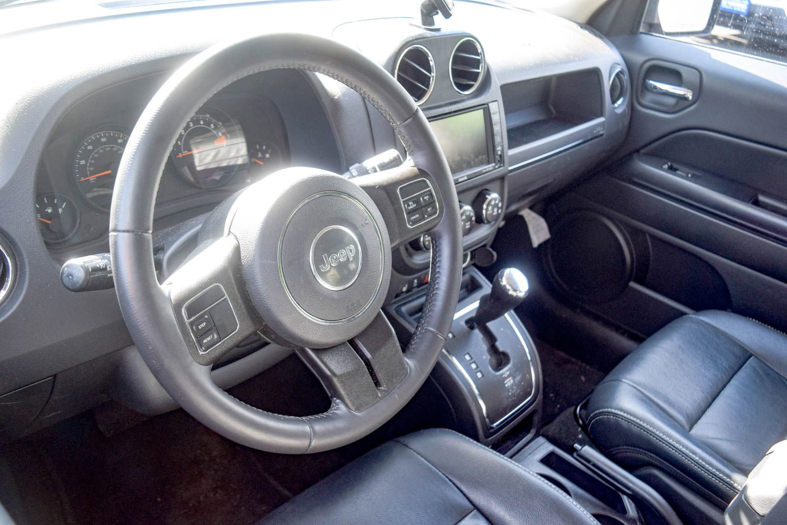 Used 2017 Jeep Patriot High Altitude AWD/4WD image 10