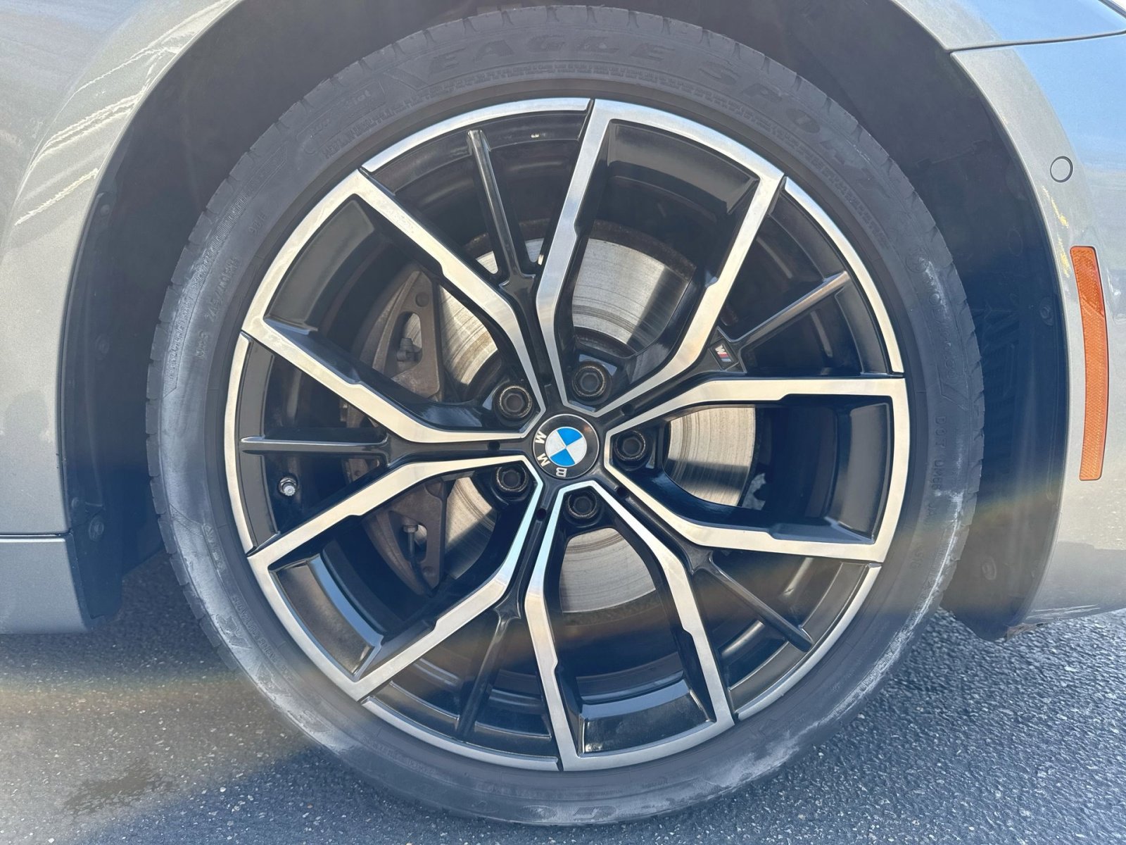 Certified 2023 BMW 540i xDrive w/ M Sport Package image 2