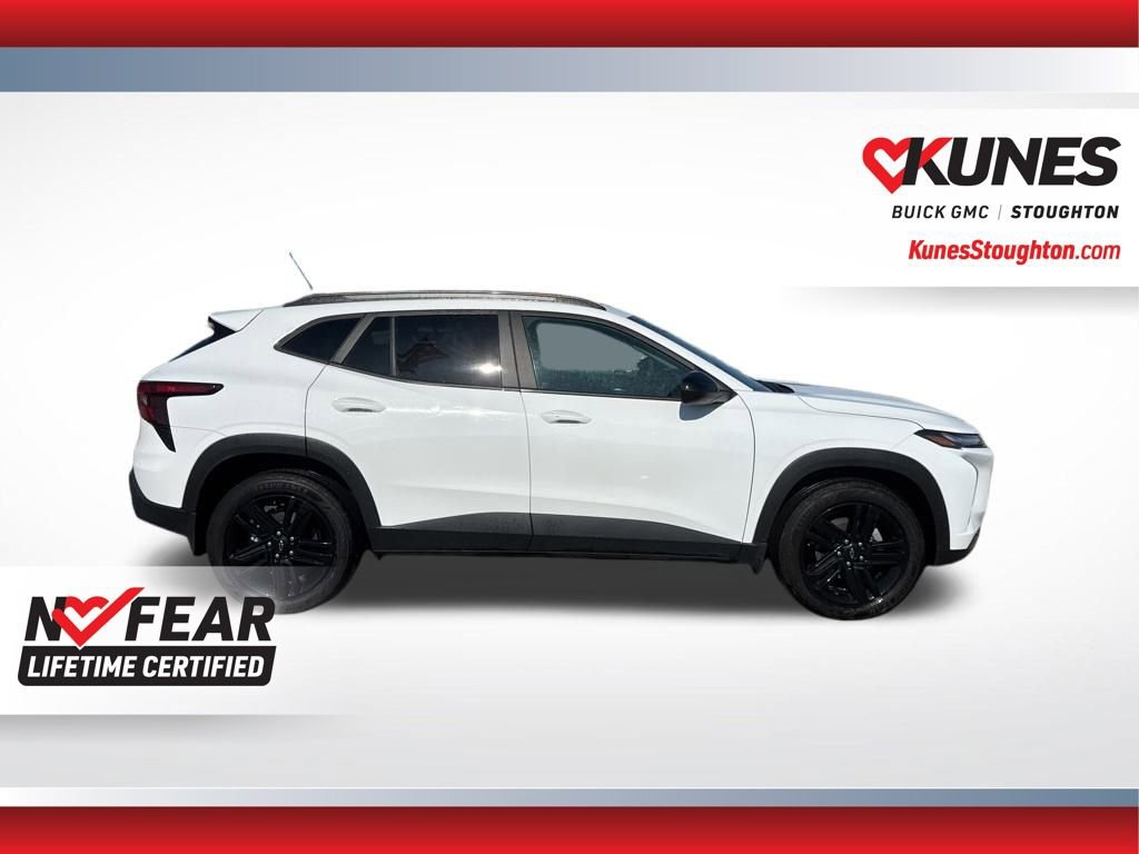 Used 2024 Chevrolet Trax ACTIV w/ Driver Confidence Package image 13