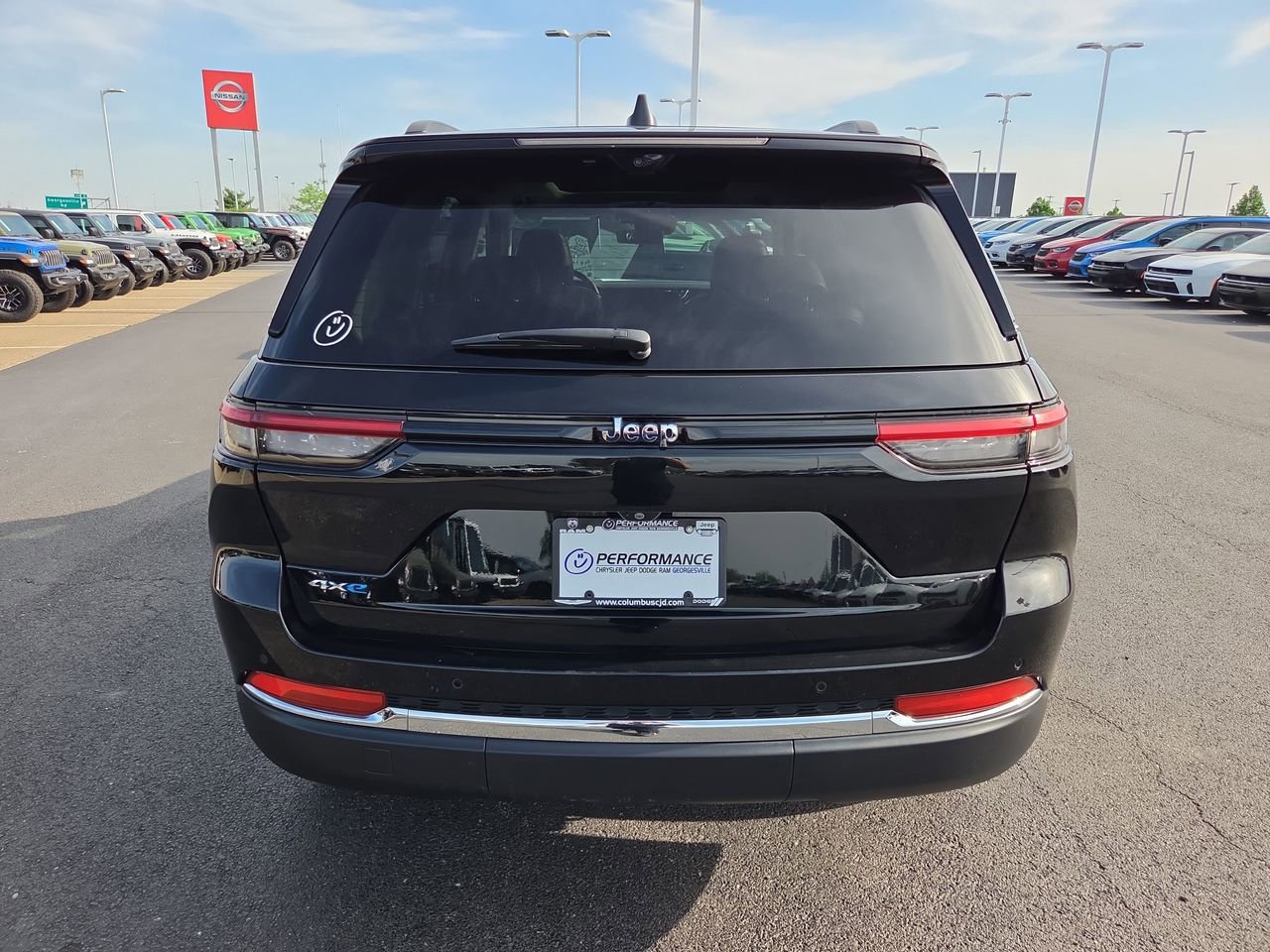 Used 2022 Jeep Grand Cherokee Limited 4xe w/ Luxury Tech Group II image 6