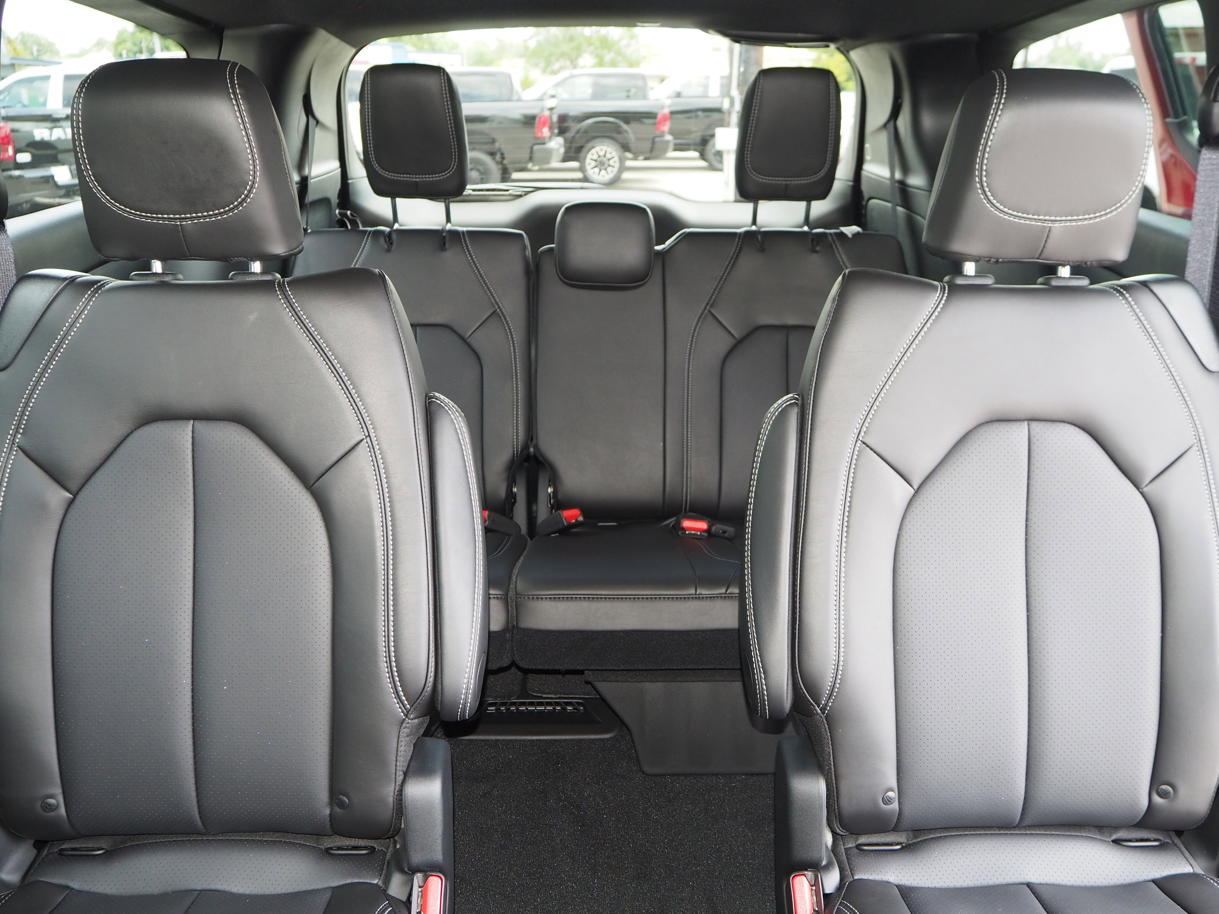 New 2025 Chrysler Voyager LX image 16