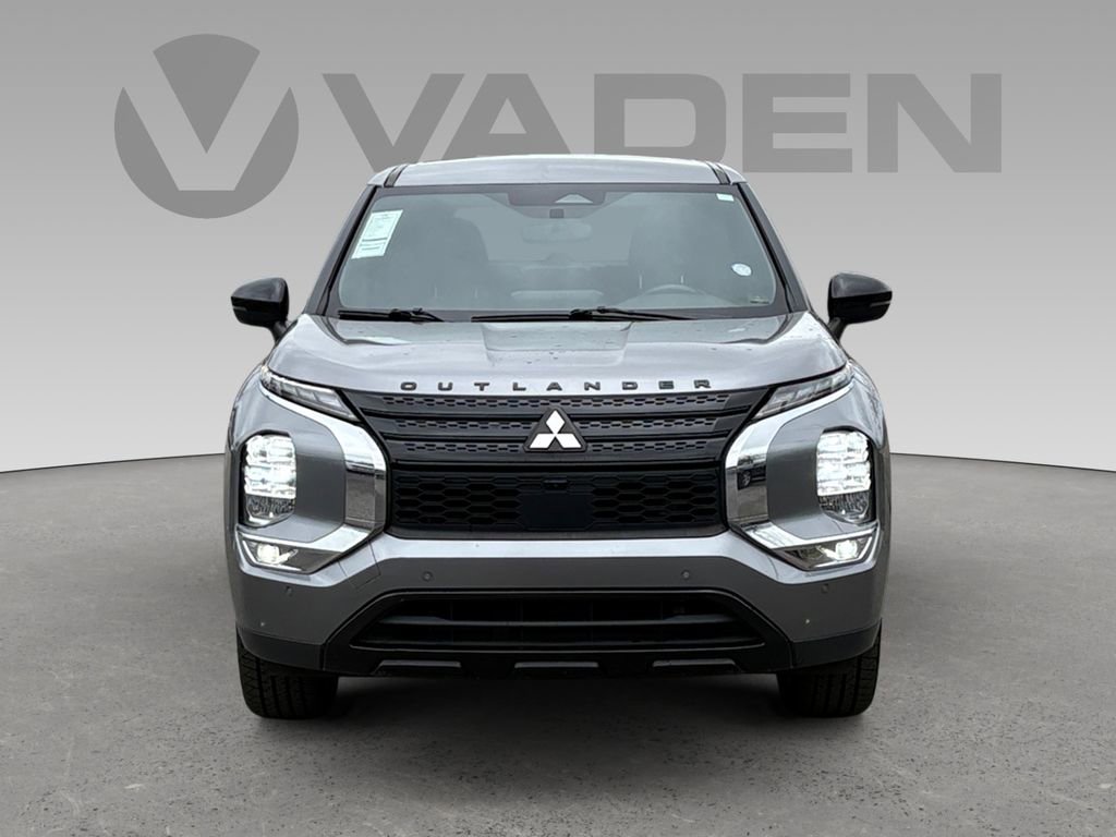 Used 2023 Mitsubishi Outlander SE Black Edition image 25